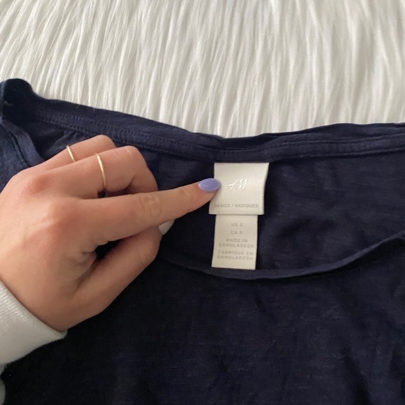 H&M Navy Tee - Picture 2 of 3